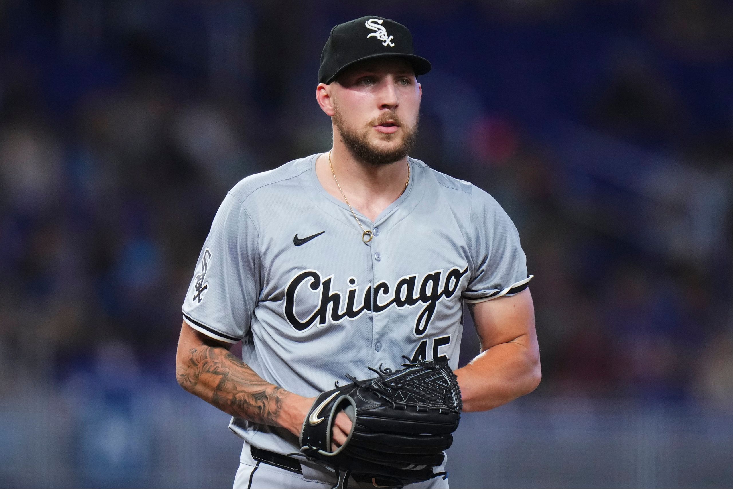 Garrett Crochet Talks With Red Sox Players After Trade to Boston - News Directory 3